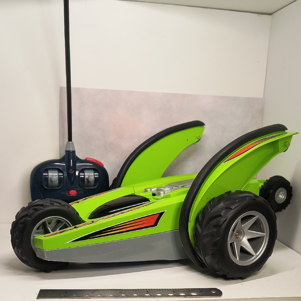 Catapult Stunt R/C Car Radio Shack Not Tested With Remote